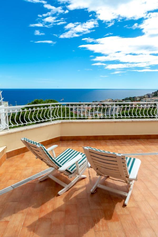 סנרמו 168B - La Terrazza Sul Mare, Casa A 10 Minuti Da Spiaggia, Parcheggio Privato Gratis מראה חיצוני תמונה